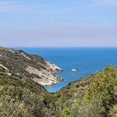 Tramontana House1 *