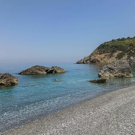 Tramontana House1 *